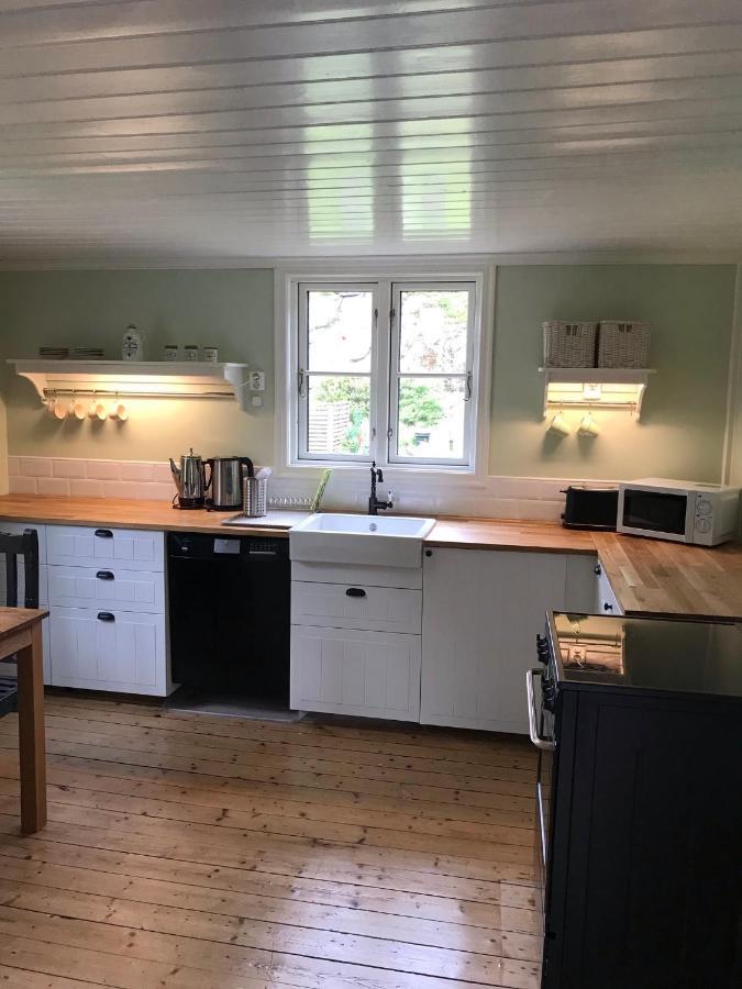 Fagerbacka Torp. Soet Stuga Naera Havet Lysekil Buitenkant foto