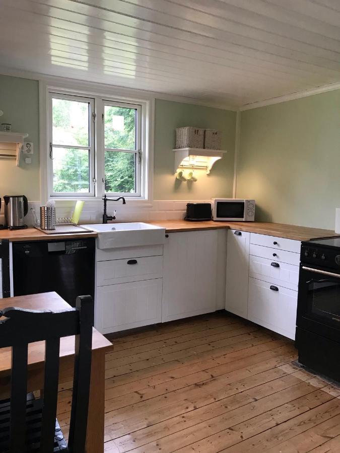 Fagerbacka Torp. Soet Stuga Naera Havet Lysekil Buitenkant foto
